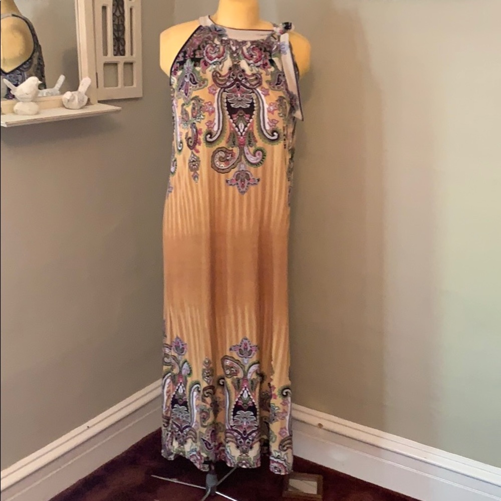 Sleeveless maxi